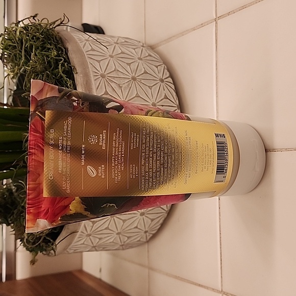 Bath and Body Works - Brightest Bloom - Picture 6 of 8